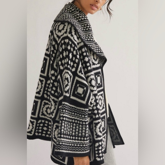 Maeve Anthropologie Square Patchwork Kimono Black & White Oversized Sweater XL - Picture 8 of 10